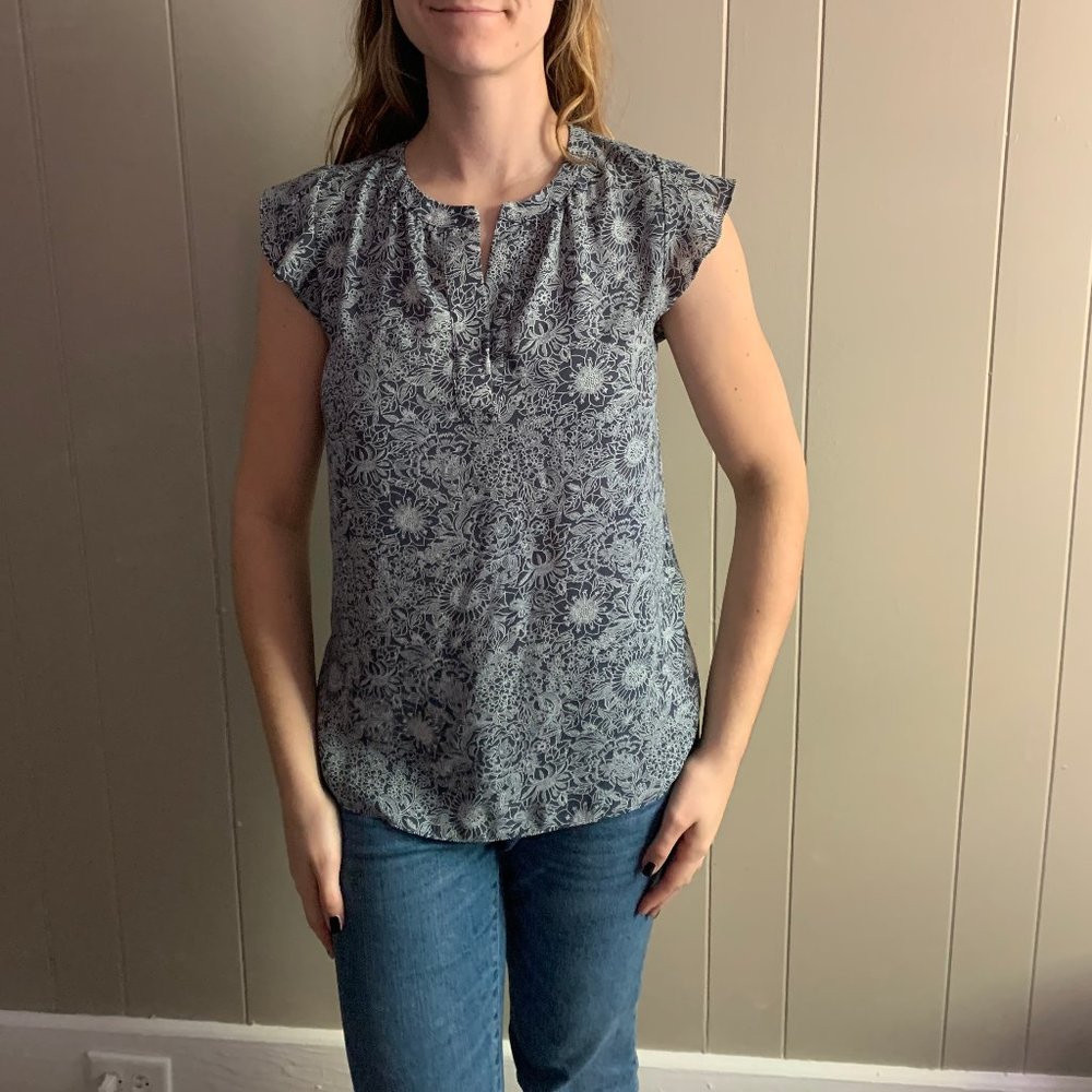 Floral short sleeve blouse